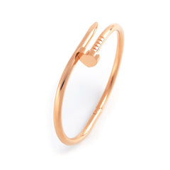 European and American stainless steel bracelet women's heart-shaped nail bracelet 18k vacuum plating does not fade
