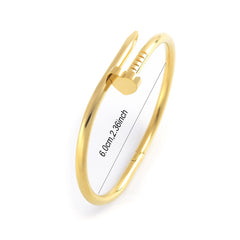 European and American stainless steel bracelet women's heart-shaped nail bracelet 18k vacuum plating does not fade