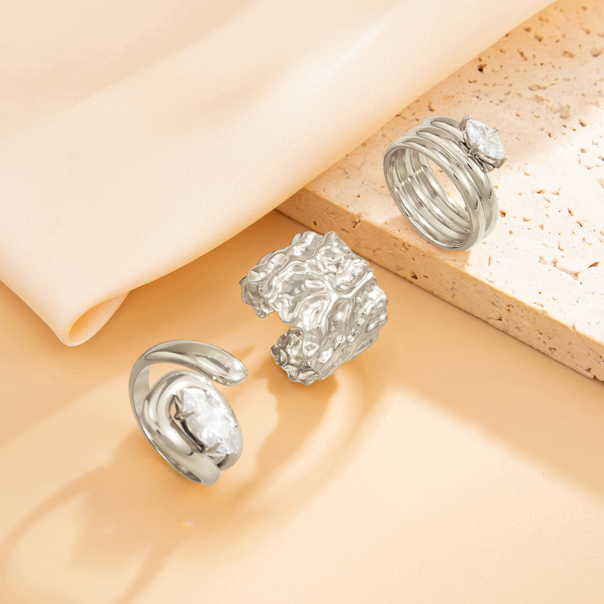 European and American cross-border ins cold wind hug open joint ring female, simple micro-inlaid flash diamond lava hand jewelry female
