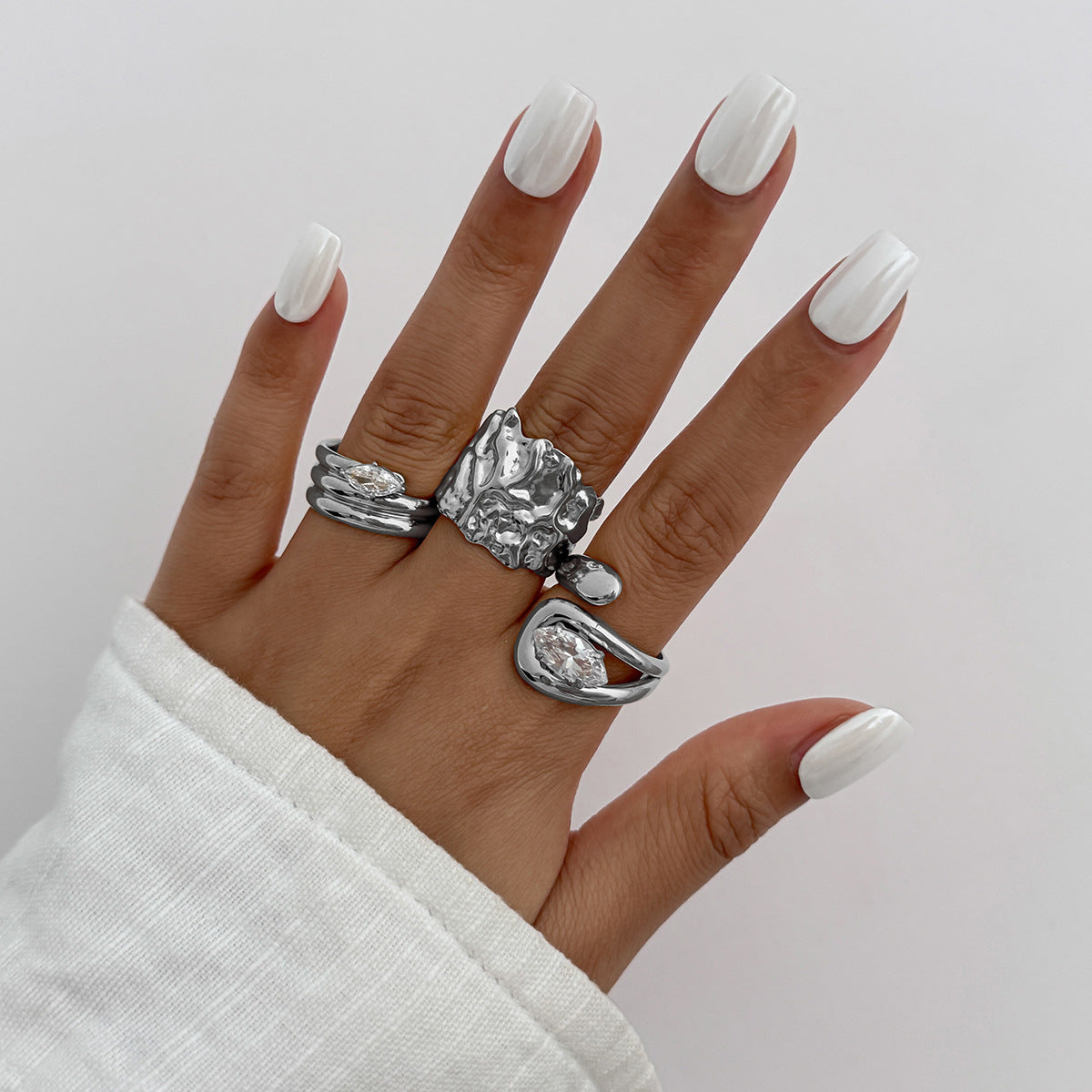 European and American cross-border ins cold wind hug open joint ring female, simple micro-inlaid flash diamond lava hand jewelry female