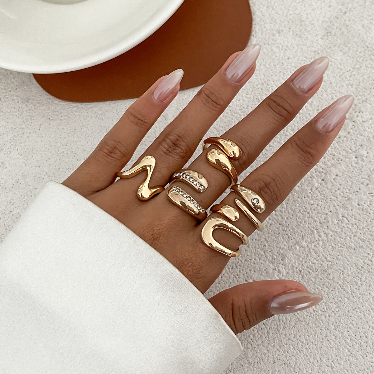 European and American cross-border ins cold wind hug open joint ring female, simple micro-inlaid flash diamond lava hand jewelry female