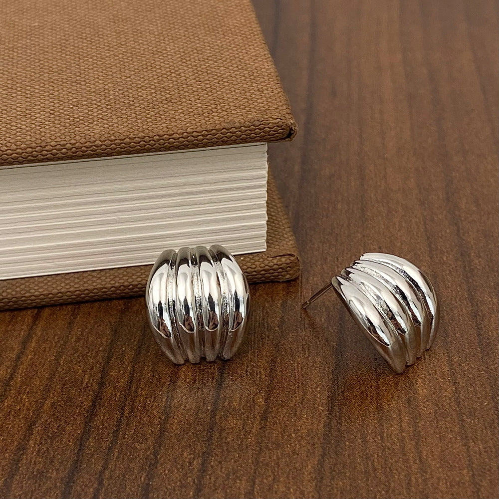 European and American metal ins style earrings, high-end light luxury, Amazon popular earrings, fashionable, simple and exquisite ear jewelry
